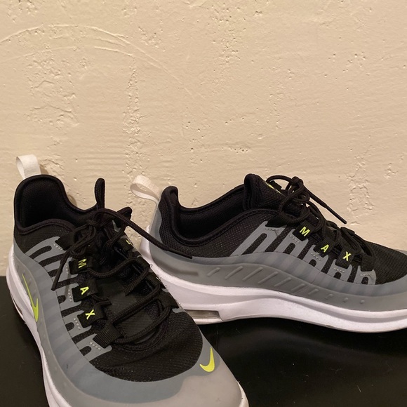 mens lime green nikes